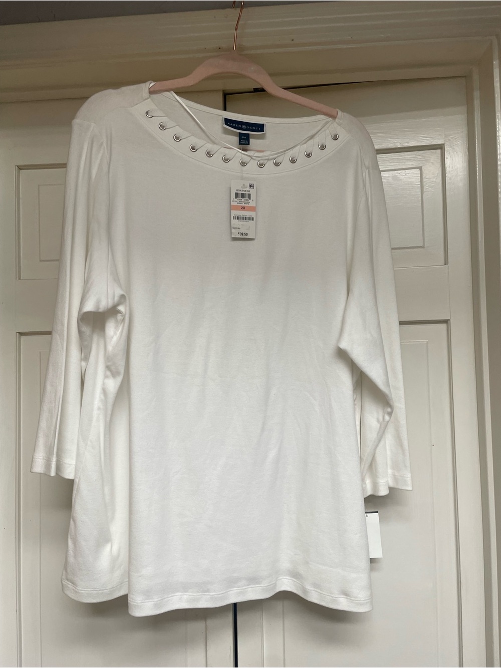 NWT- White Eyelet-Trim 3/4 Sleeve Women's Top . Size 2X